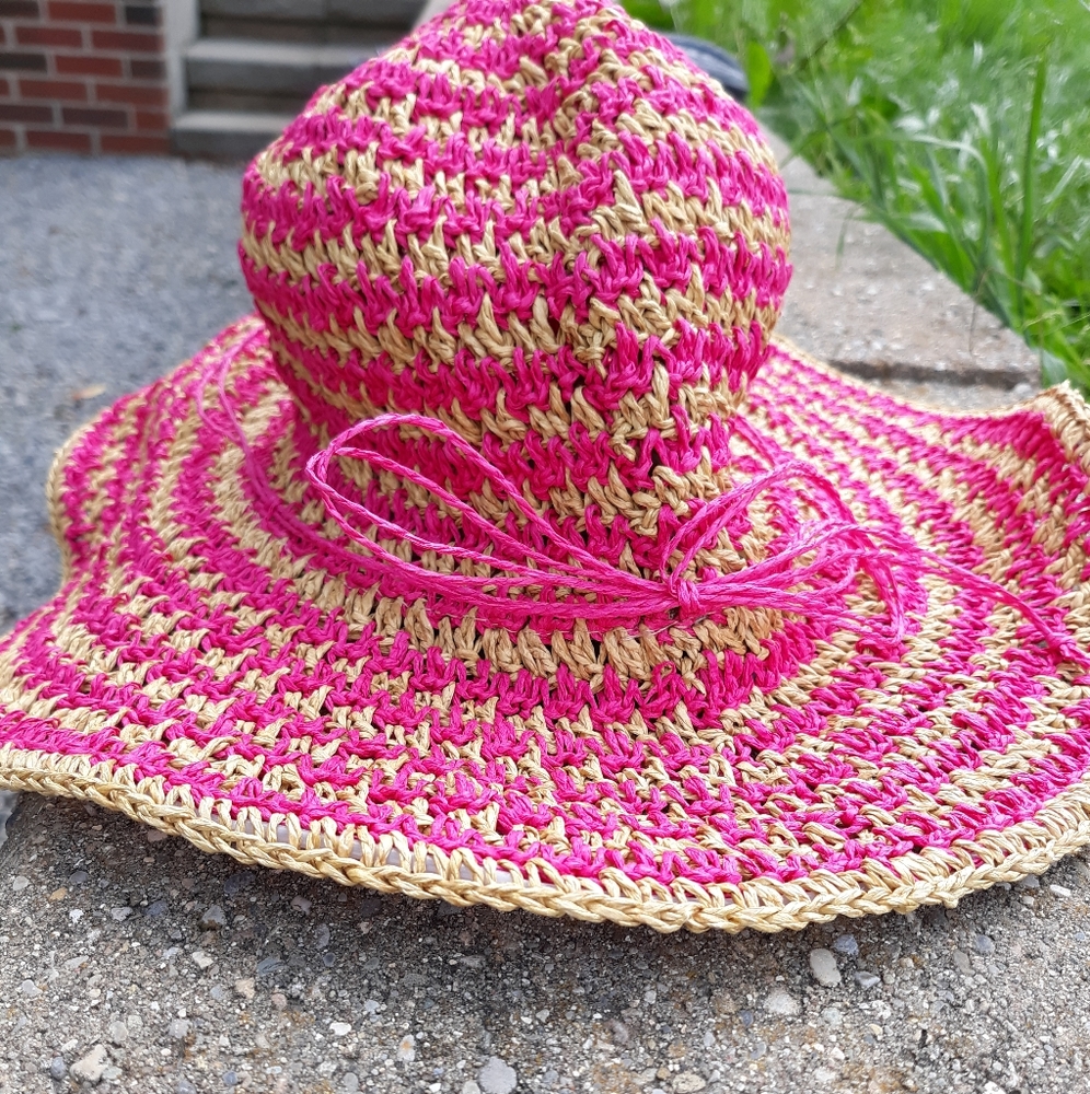 BNWT Nine West floppy boho sun safe hat